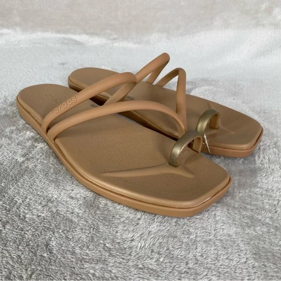 Crocs Miami Metallic Toe Loop Sandals Womens Size 10 Beige Strappy NEW - Picture 1 of 10